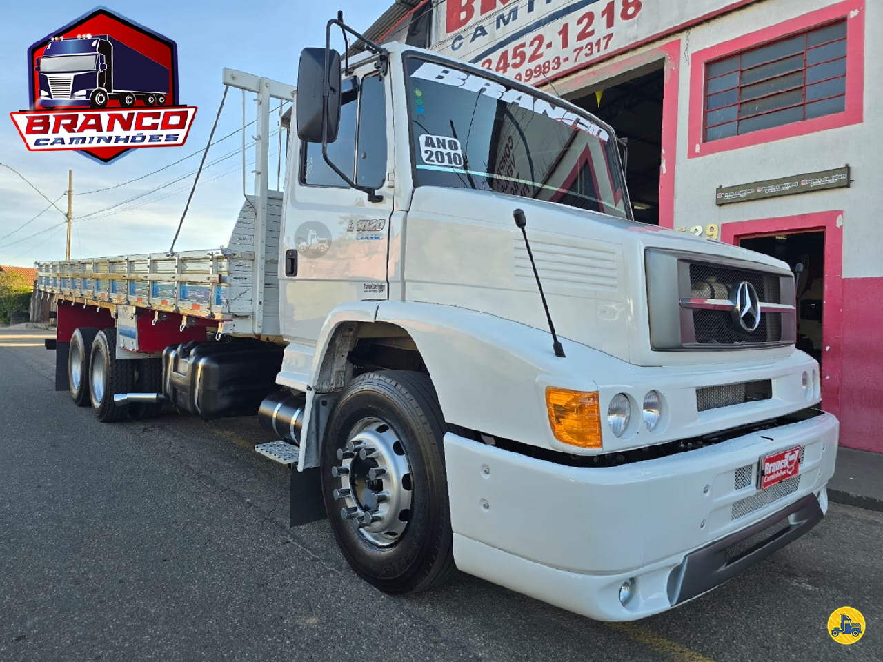 CAMINHAO MERCEDES-BENZ MB 1620 Carga Seca Truck 6x2 Branco Caminhões CAREACU MINAS GERAIS MG